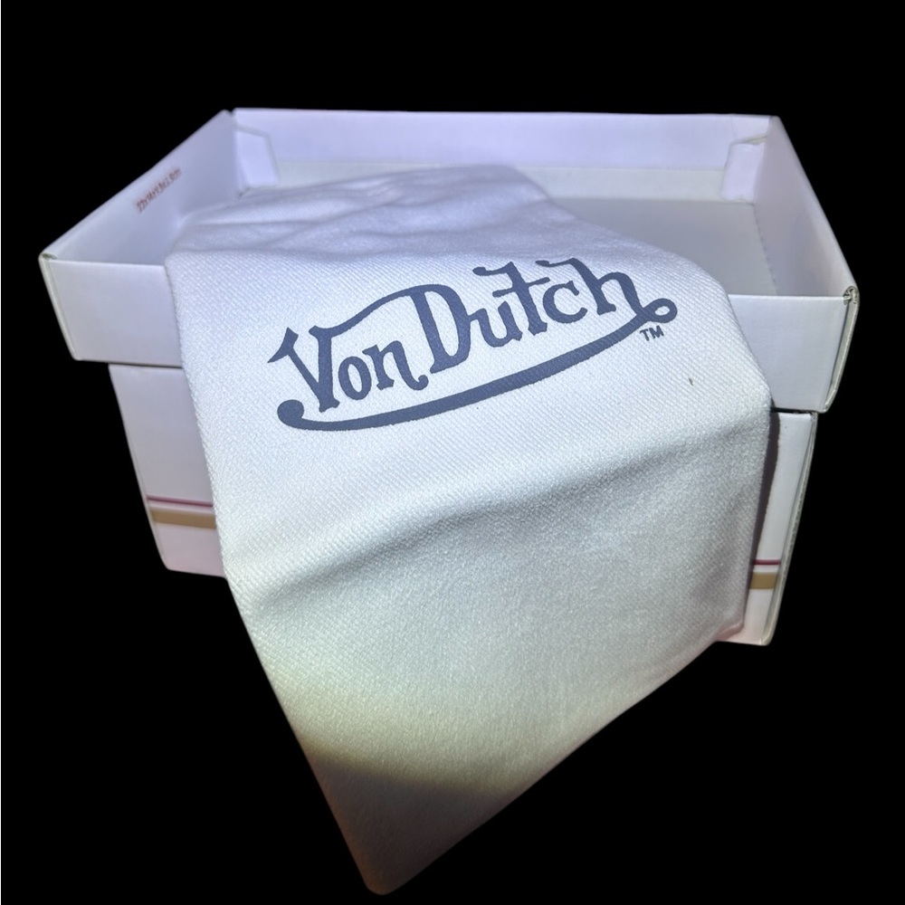 NIB Von Dutch Crossbody Bag - Picture 3 of 5